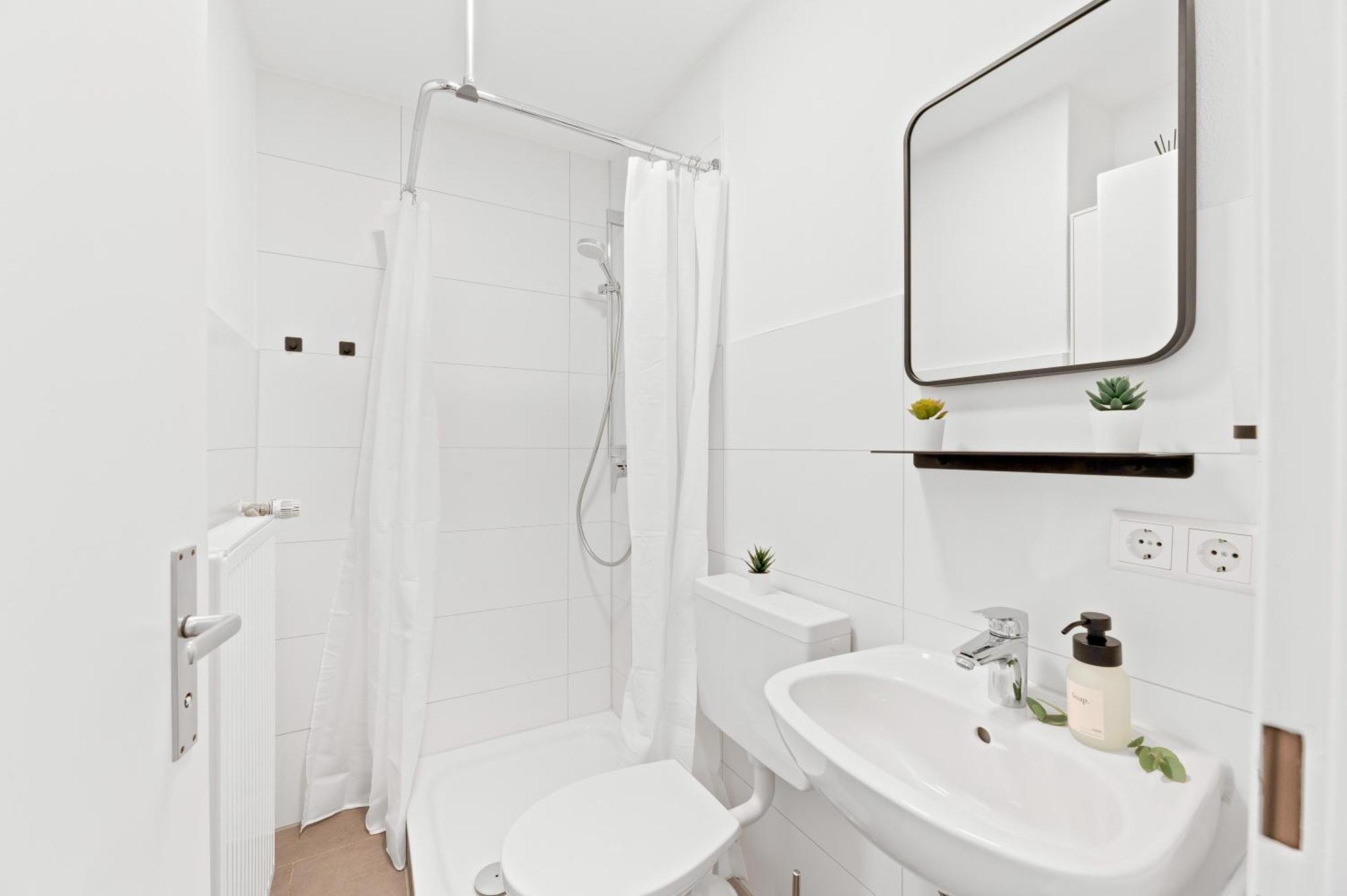 Wohlfuehl-Apartment I Zentral I Balkon I Kueche Фелльбах Экстерьер фото